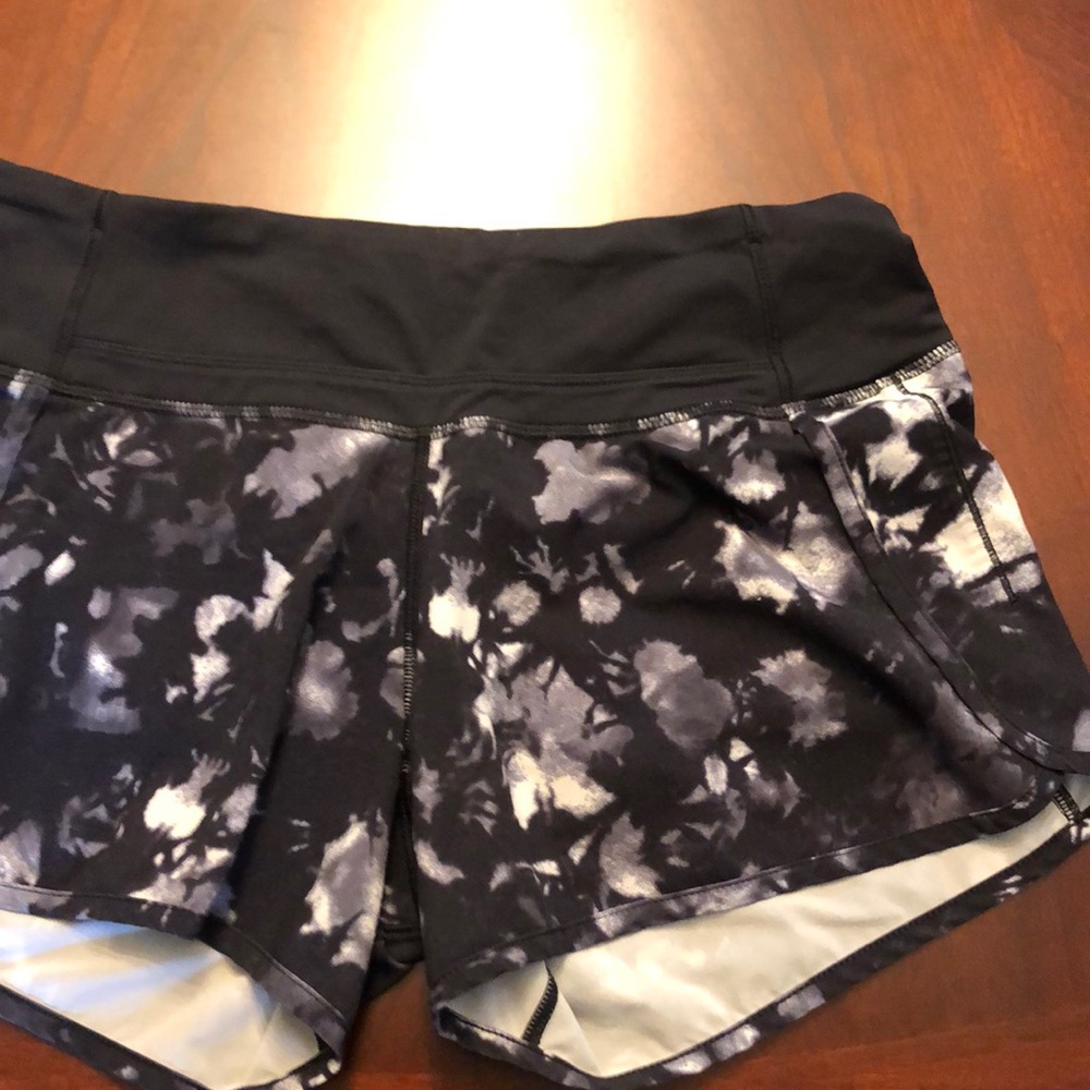 Lululemon speed up lines short 4” size 4